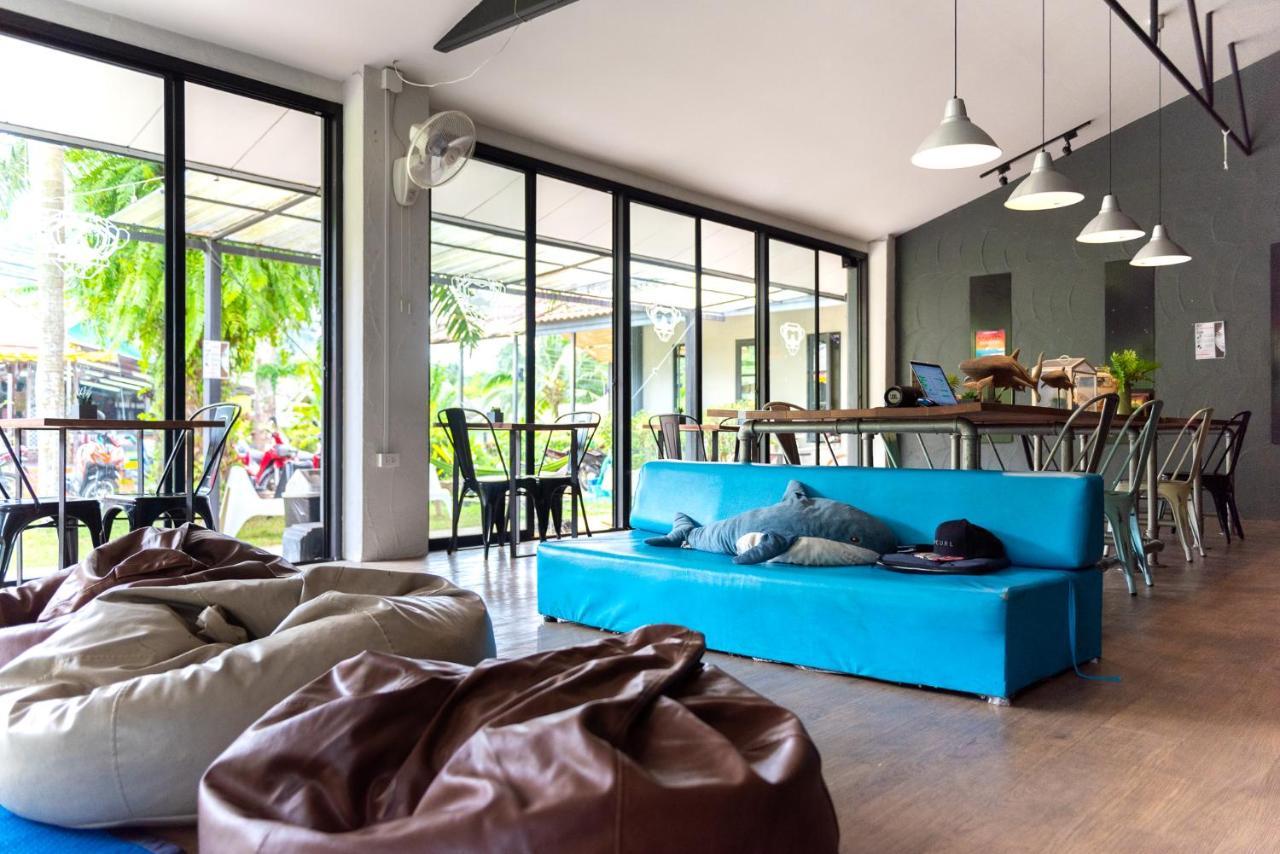 Monkey Dive Hostel Khaolak Khao Lak Bagian luar foto